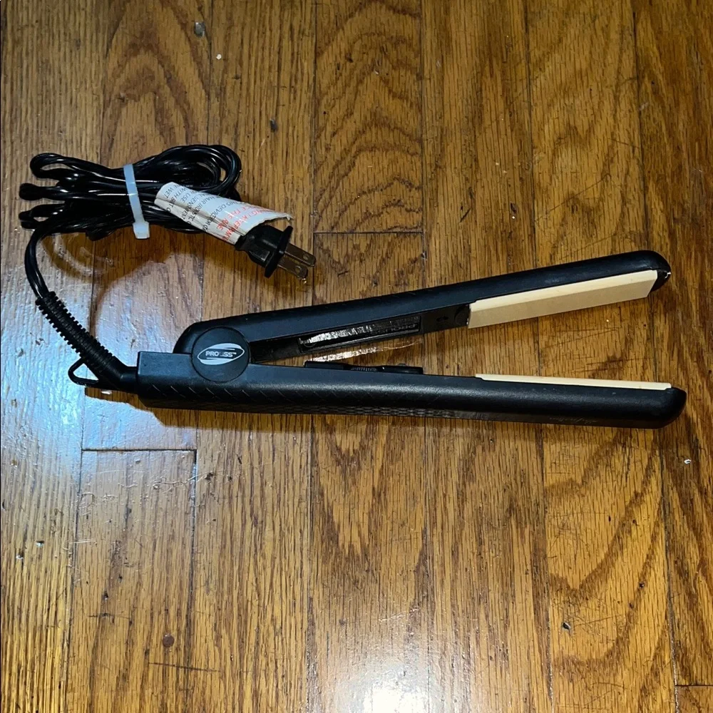 Proliss Infusion Flat Iron Black Hair Straightener